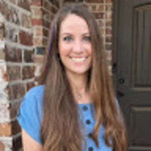 Meet your Posher, Adriene